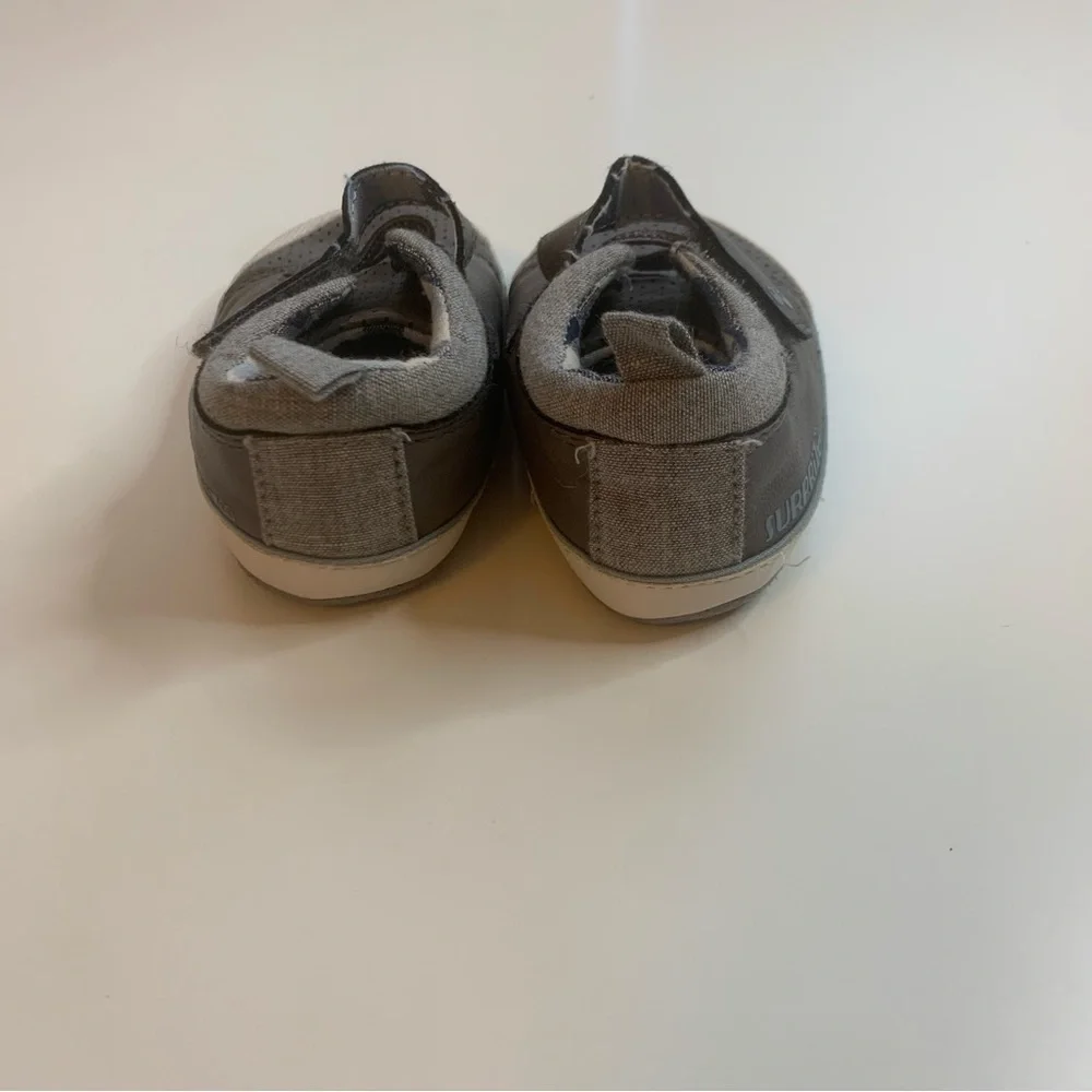 Stride Rite Gray and White Baby Walkers